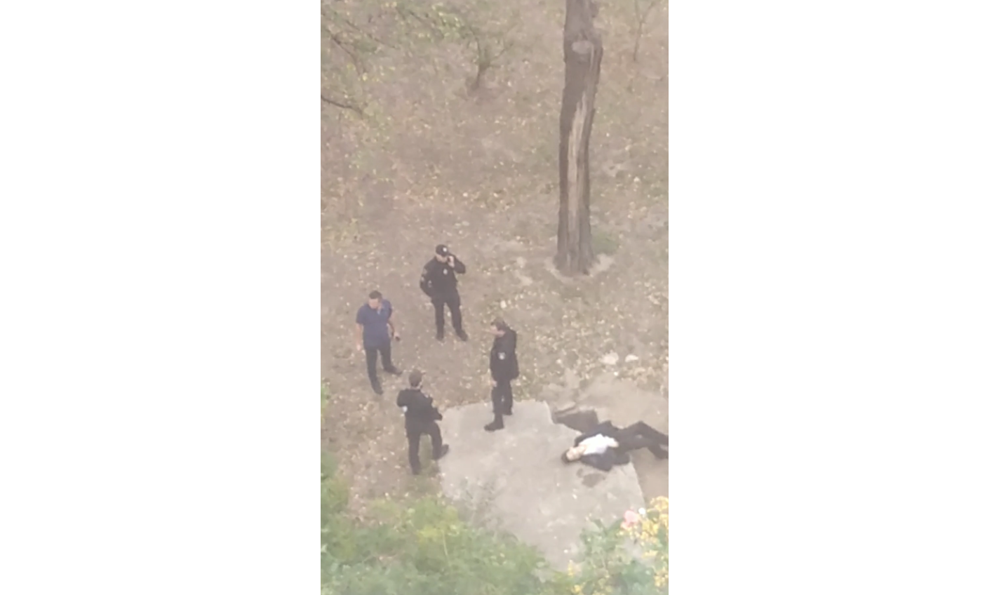 В Михайловском сквере нашли тело мужчины (видео) «фото»