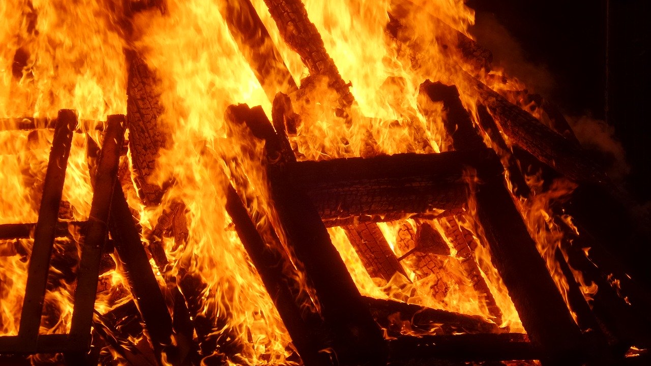 В Одесской области на пожаре погиб мужчина «фото»