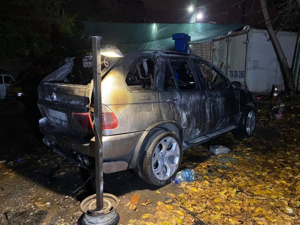 Второе за год: одесскому активисту сожгли авто (ВИДЕО) «фото»