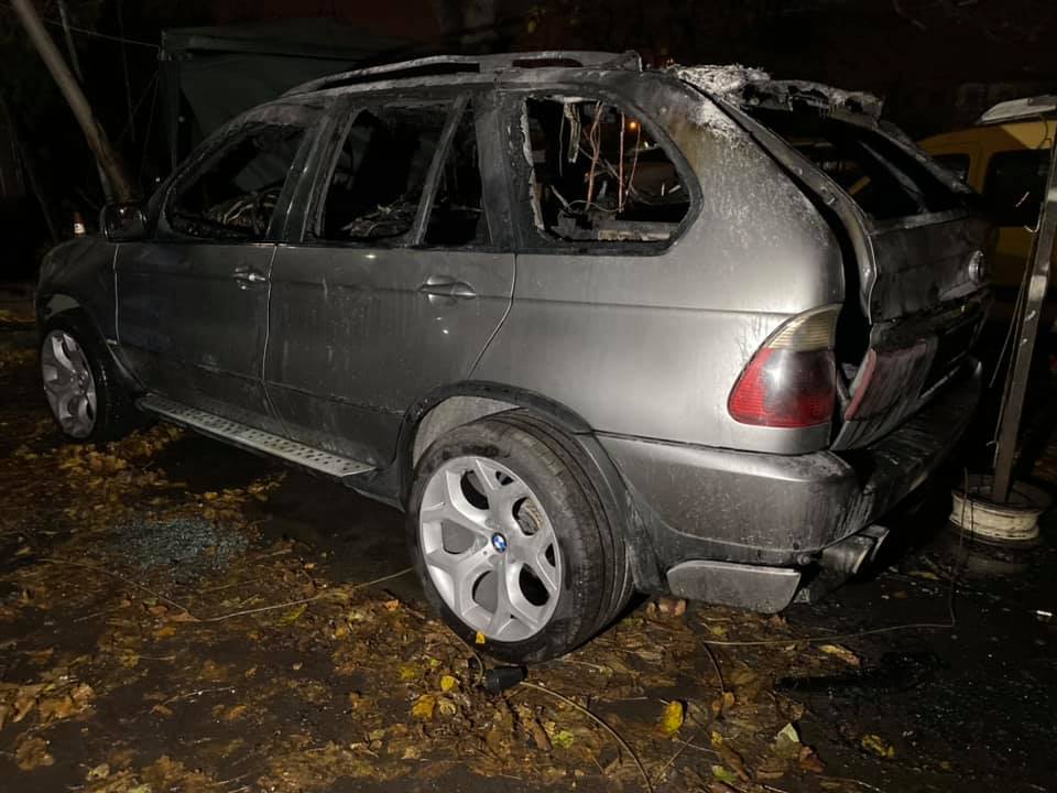 Полиция расследует нападения на машину одесского активиста «фото»