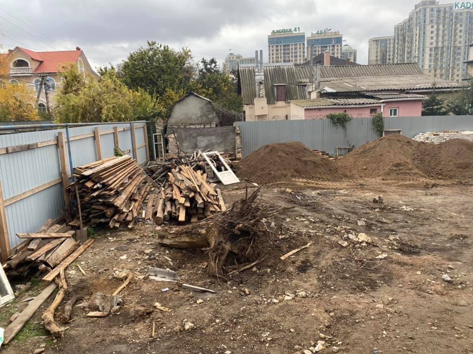 На Таирова незаконно снесли дом под строительство, оставив семью на улице (фото, видео) «фото»