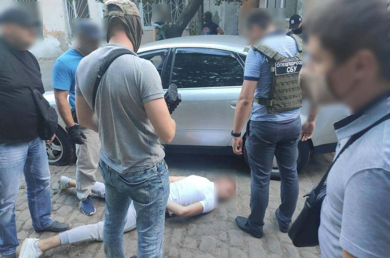 В Одессе свидание с девушкой заканчивалось для мужчин похищением (фото) «фото»