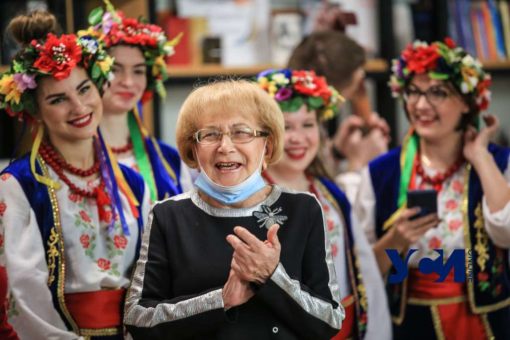 Одесские библиотекари ярко провели областной фестиваль украинской книги (фото) «фото»