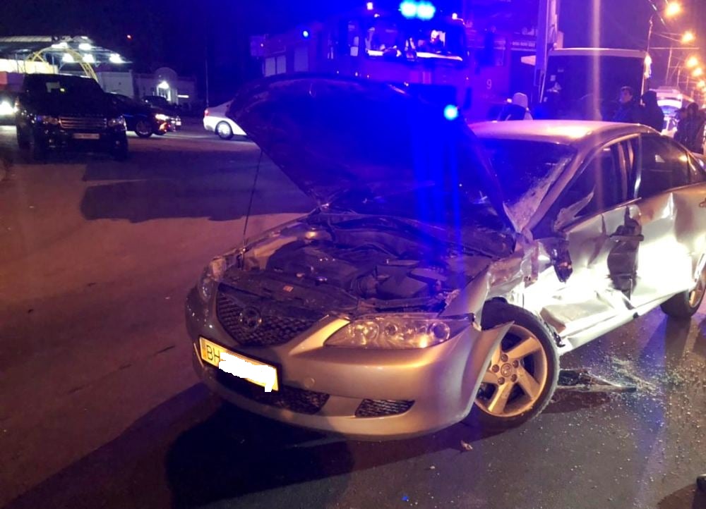 ДТП на Варненской: водителя  вырезали из автомобиля (ФОТО) «фото»