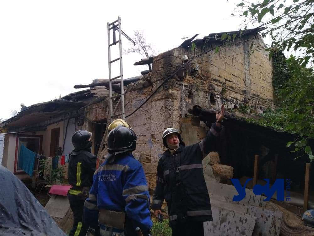 На Педагогической сгорела большая квартира в частном доме (фото, видео) «фото»