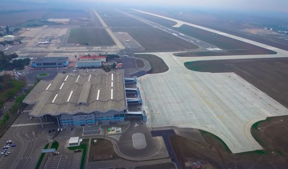 Новая взлетная полоса в Одесском аэропорту готова к приему самолетов в 2021 году (видео) «фото»
