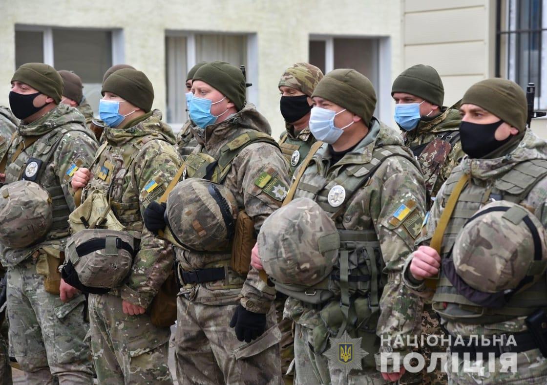 Сводный отряд одесских полицейских отправился на восток Украины (фото) «фото»