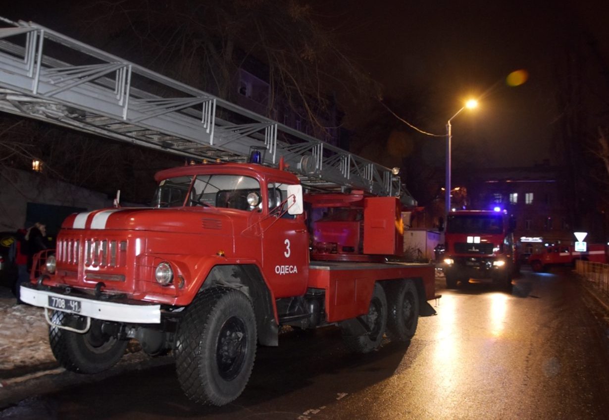 В Одессе из-за замыкания электроодеяла произошел пожар (фото) «фото»