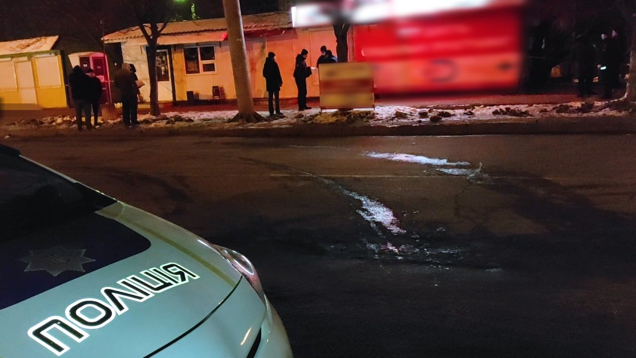 На Таирова посреди улицы убили мужчину (фото) «фото»