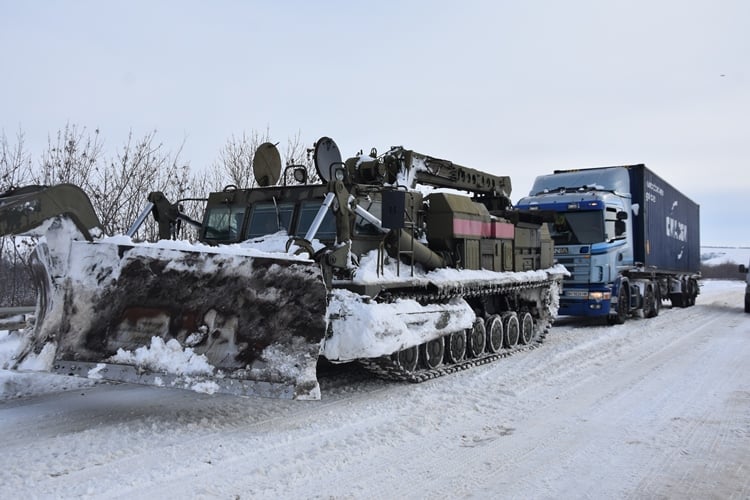 В Одесской области более 700 единиц транспорта стали заложниками снежной бури (фото) «фото»