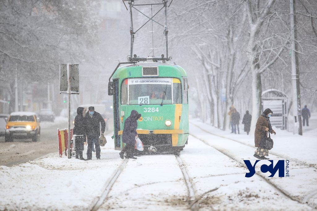 Семь маршрутов электротранспорта Одессы не ходят из-за непогоды (список) «фото»