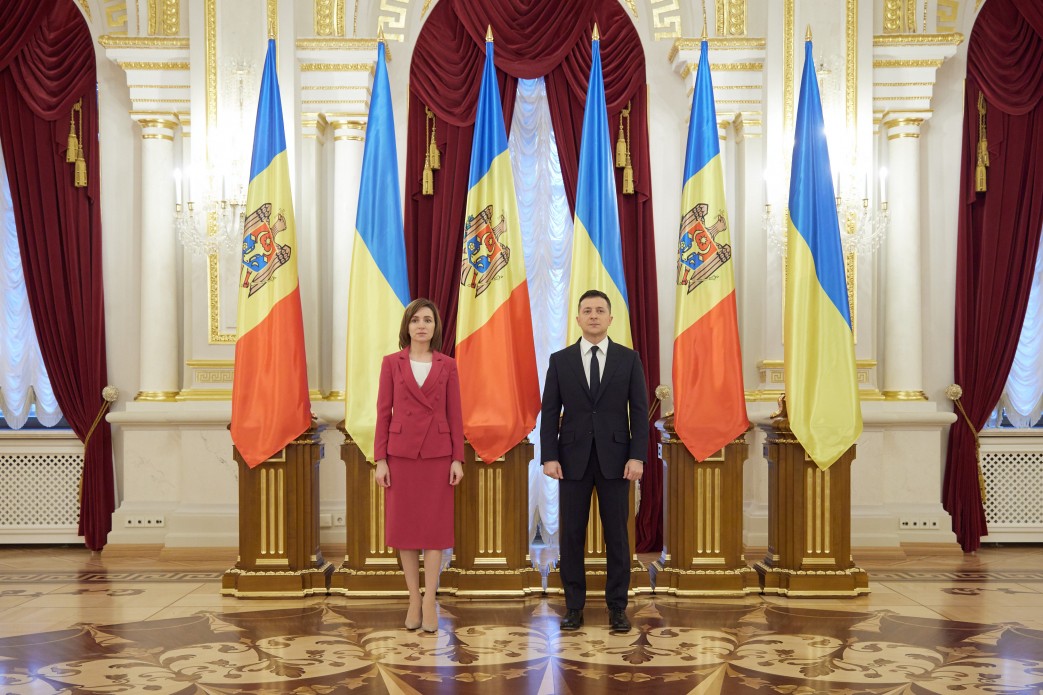 Майя Санду просит Зеленского помочь вернуть имущество Молдовы в Украине «фото»