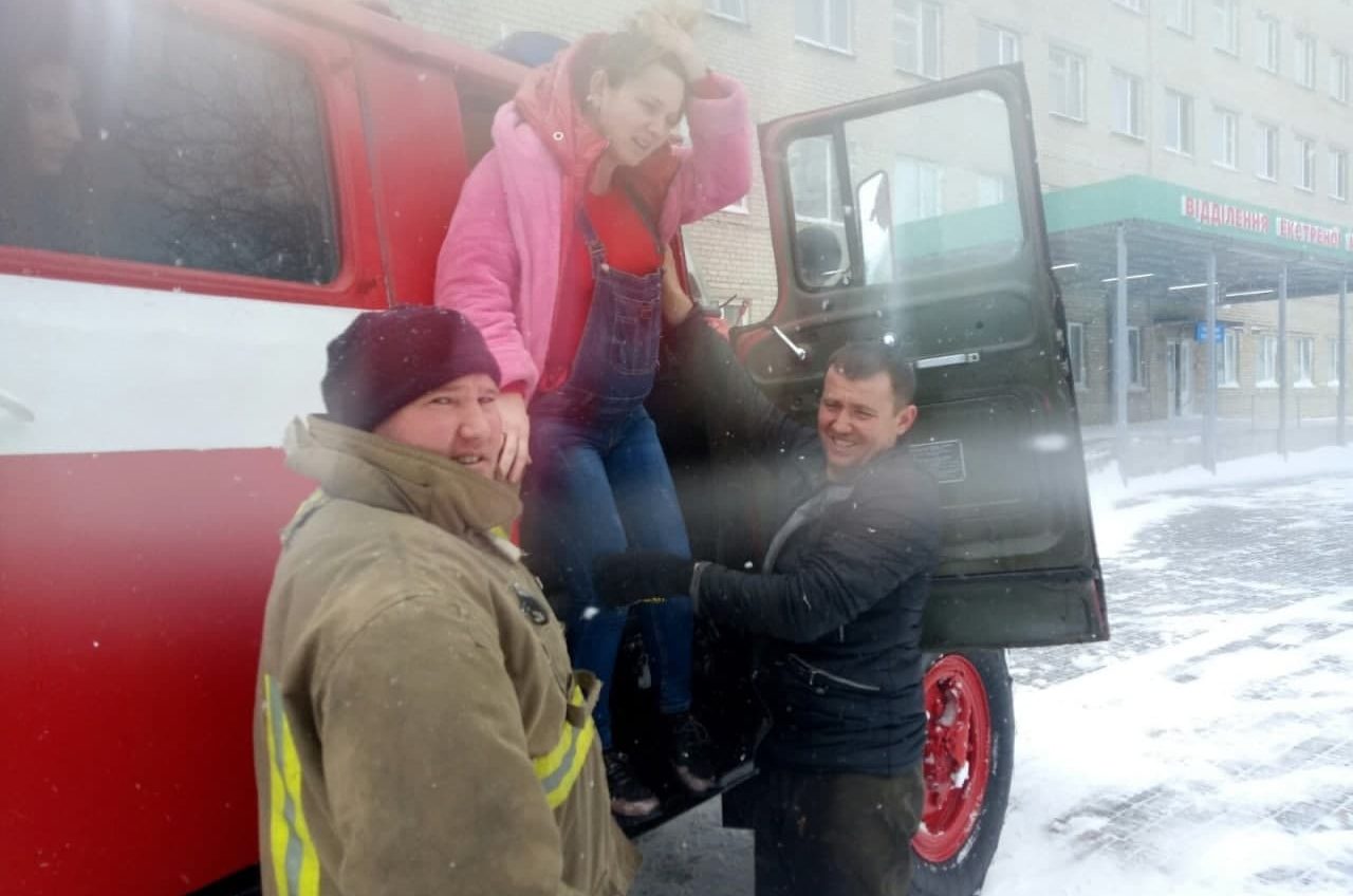 В Одесской области спасатели помогли роженице добраться до роддома (фото) «фото»