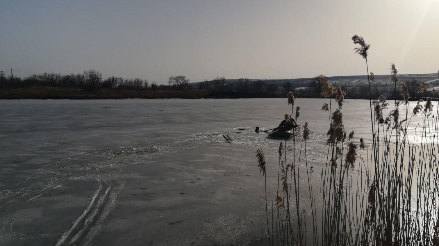 В Одесской области мужчина провалился под лед очистных (фото) «фото»