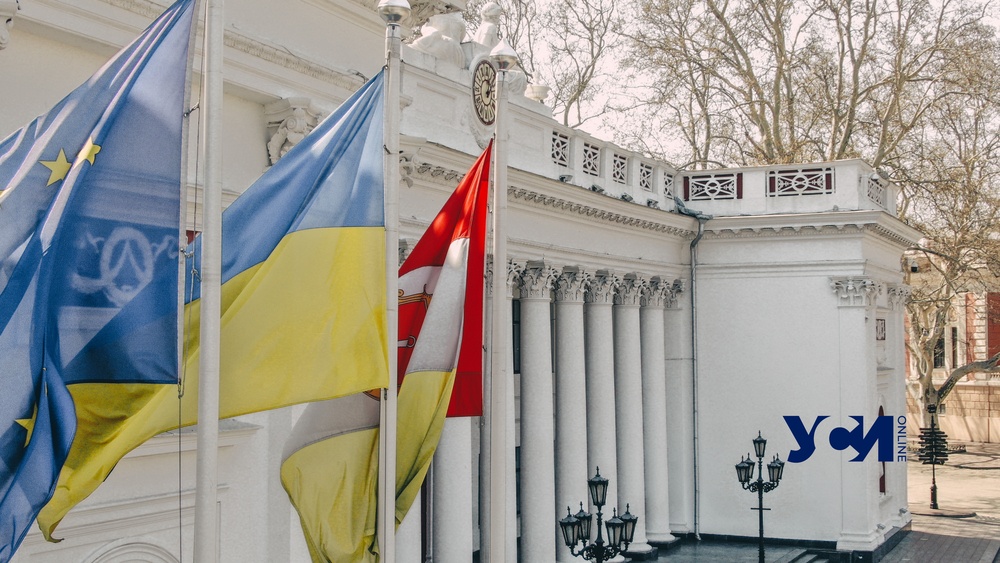 Для чиновников мэрии организуют семинары по украинскому языку «фото»