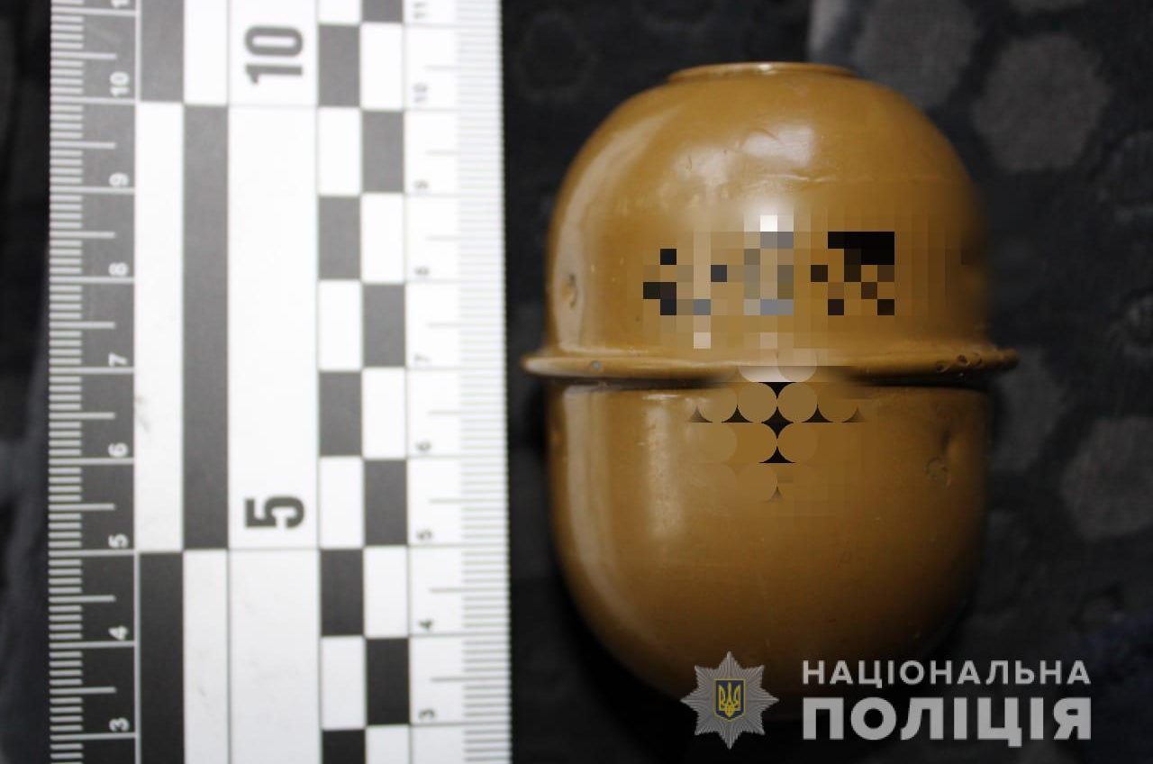 В Одесской области водитель возил на сиденье гранату (фото) «фото»