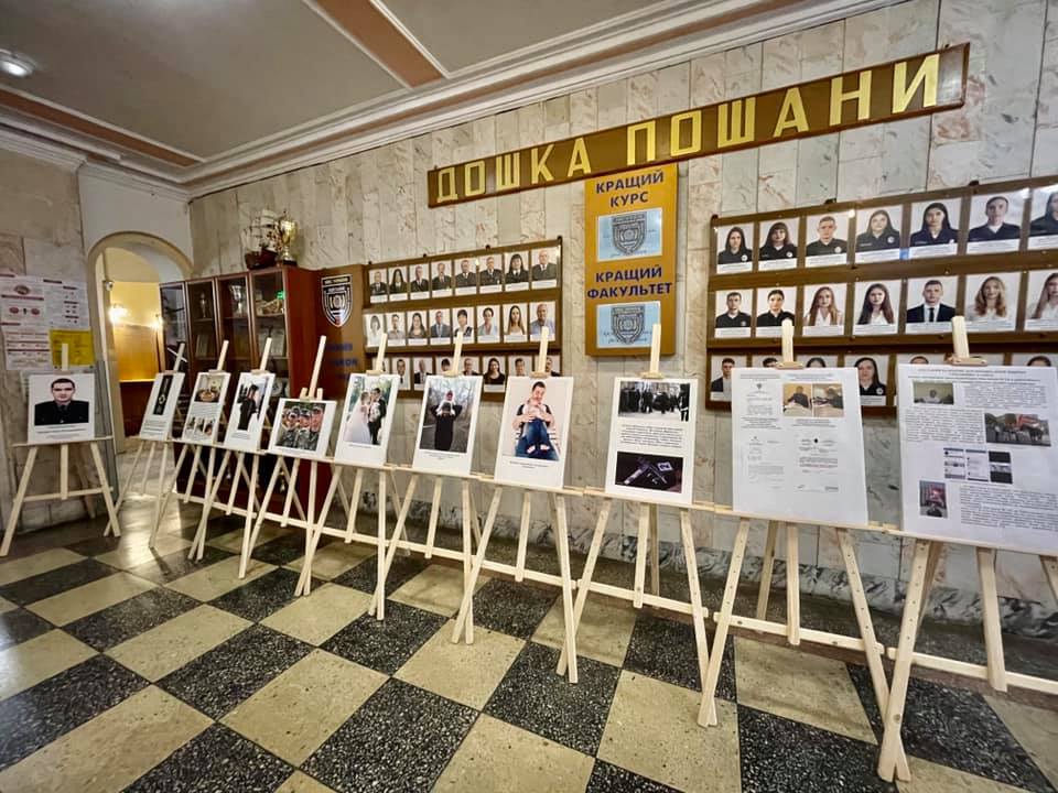 В Одессе открыли фотовыставку памяти полицейского, убитого сталинистом Дорошенко (фото) «фото»