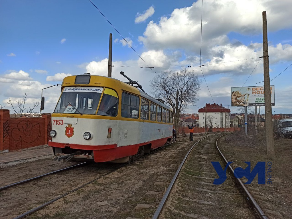 В Черноморке сошел с рельсов трамвай (фото) «фото»