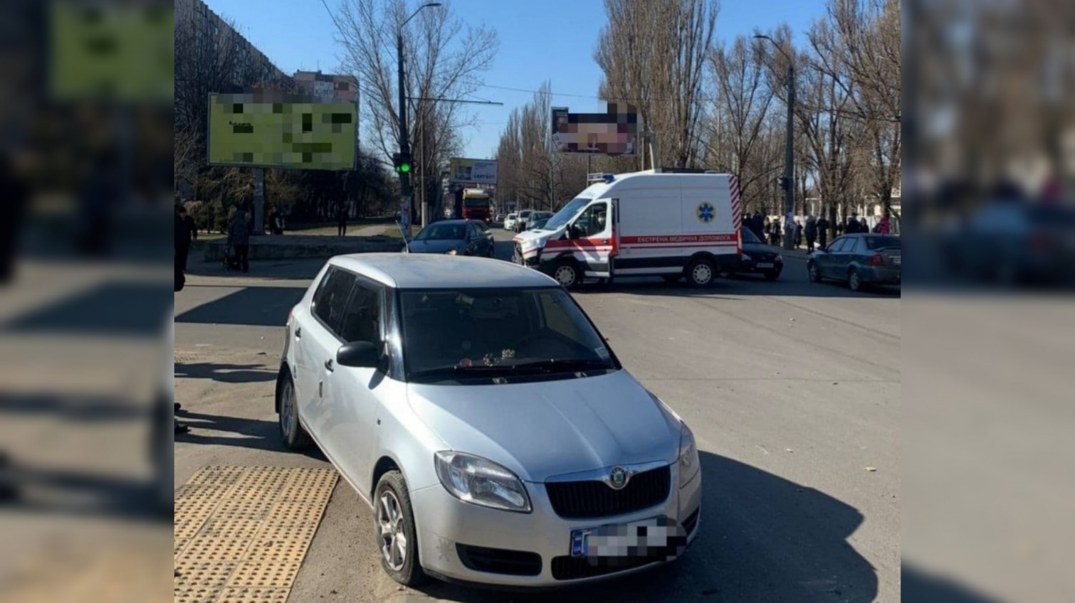 Не пропустил: на поселке Котовского ДТП со скорой (фото) usionline.com Не пропустил: на поселке Котовского ДТП со скорой (фото) «фото»