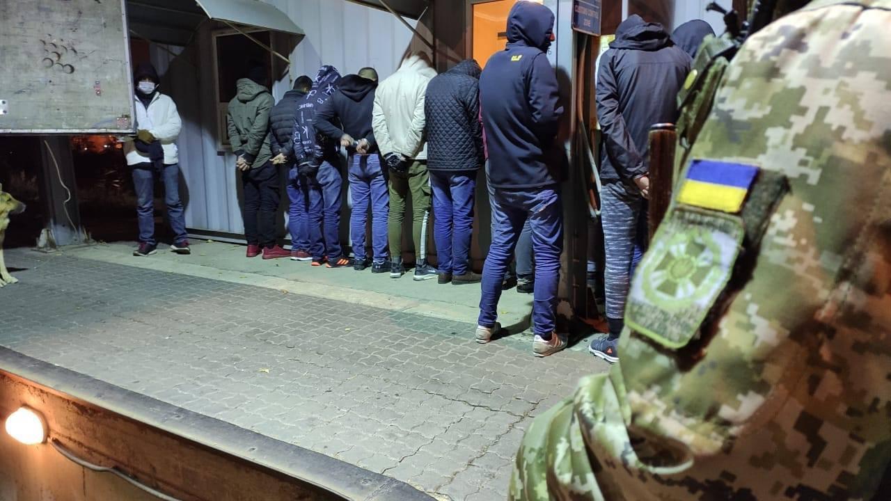 Пограничники перекрыли нелегальный канал миграции в ЕС через Одесскую область (фото) «фото»