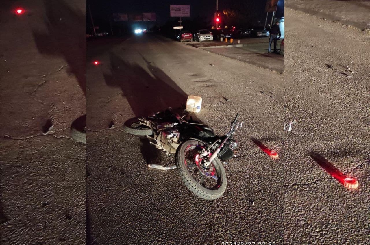 Разыскивают близких мотоциклиста: он пострадал в ДТП под Одессой (фото) «фото»
