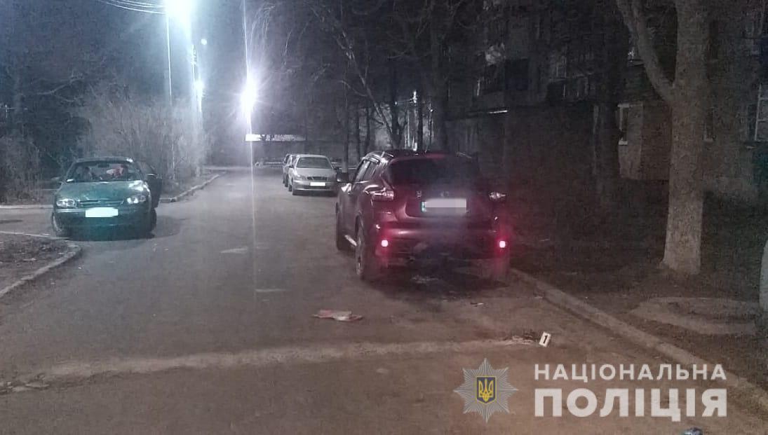 “Пылающая месть”: в Черноморске женщина хотела поджечь машину бывшему (фото) «фото»