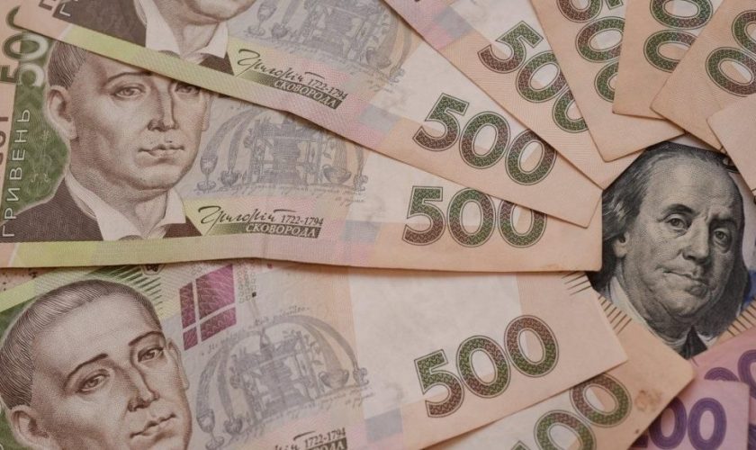 В Одессе двое мужчин за фальшивые деньги купили иномарку (фото, видео) «фото»