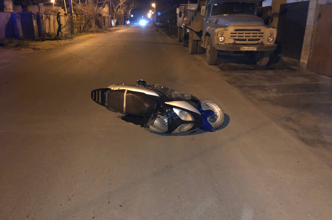 В Одессе за рулем мотоцикла поймали пьяного гражданина Молдовы без прав (фото) «фото»