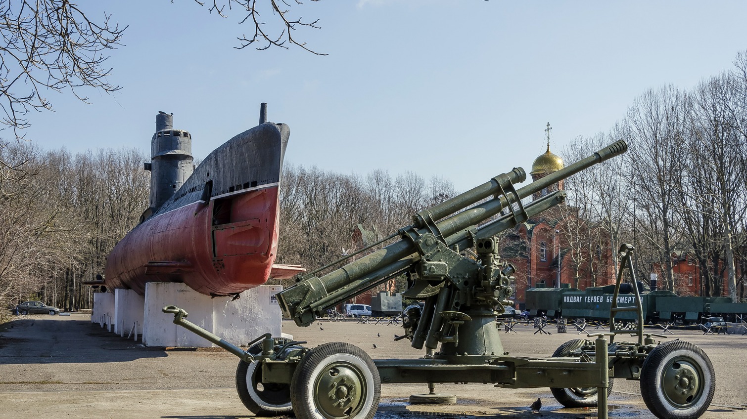 Историческая прогулка по мемориалу 411-й батареи: когда появились подлодка, танки и орудия (фото) «фото»