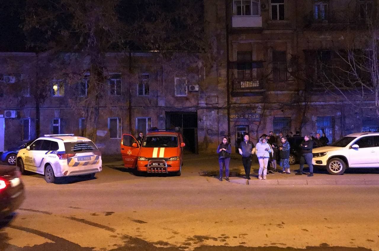 В жилом доме на Молдаванке произошел взрыв (фото, видео) ОБНОВЛЕНО «фото»