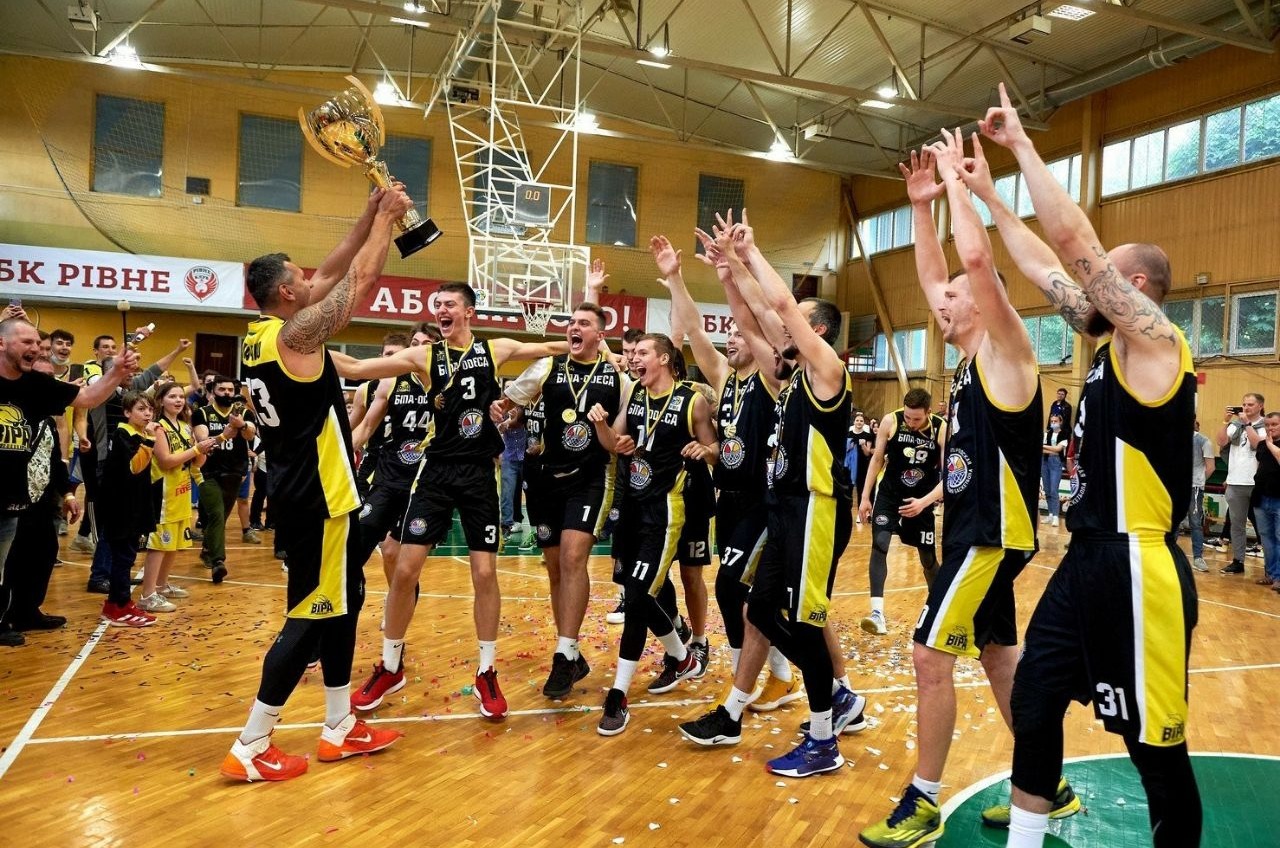Команда одесситов-баскетболистов победила в чемпионате Украины (фото) «фото»