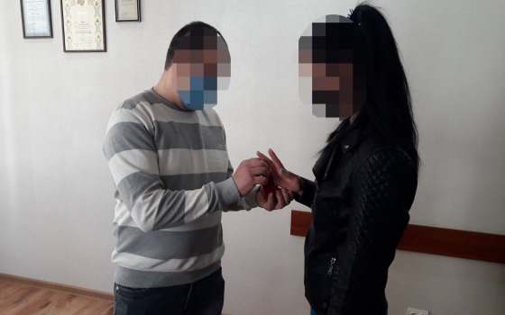 Свадьба в СИЗО прошла без золотых колец и шампанского (фото) usionline.com Свадьба в СИЗО прошла без золотых колец и шампанского (фото) «фото»