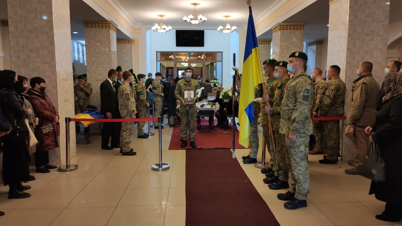 Пограничники Одесской области попрощались с погибшим во время несения службы товарищем (фото) «фото»