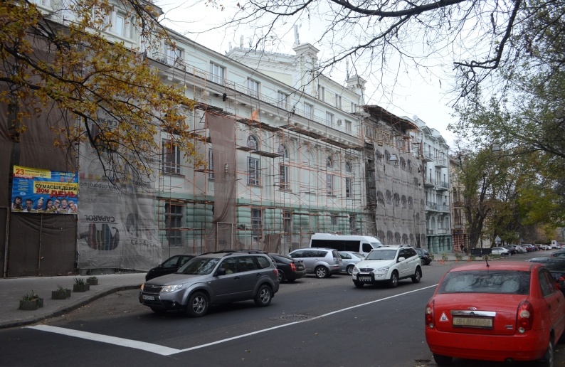 Остановку «Украинский театр» просят оставить: театр и библиотека готовят обращение к чиновникам «фото»