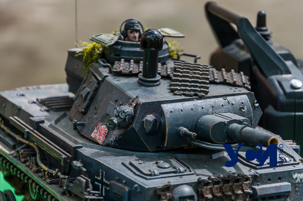 В Одессе прошли танковые бои радиоуправляемых копий боевой техники (ФОТО) 17