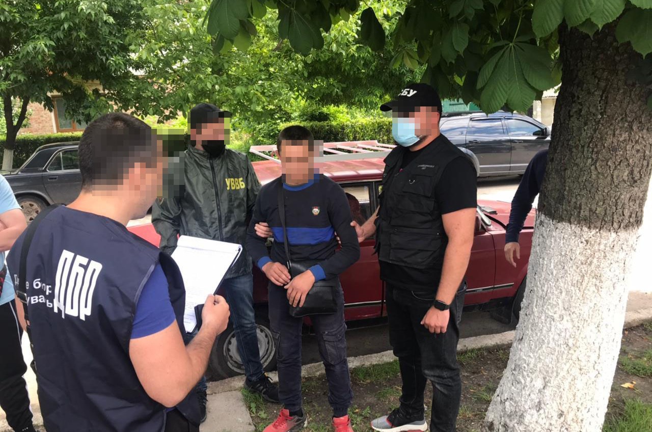 В Одесской области пограничника поймали на взятке (фото) «фото»