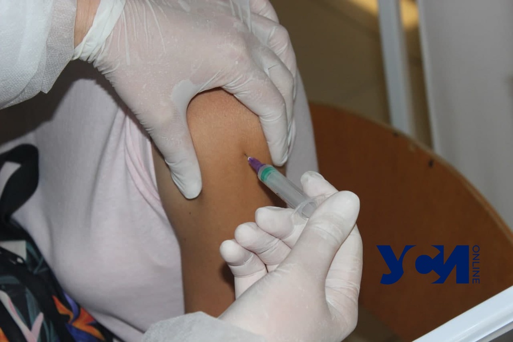 Массовую вакцинацию перенесли на следующий понедельник из-за праздника (фото, аудио) «фото»