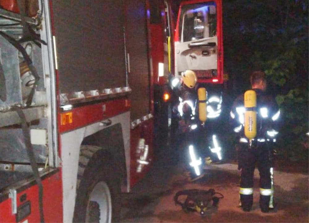 На Слободке в подвале жилого дома 20 спасателей тушили загоревшийся мопед (фото) «фото»