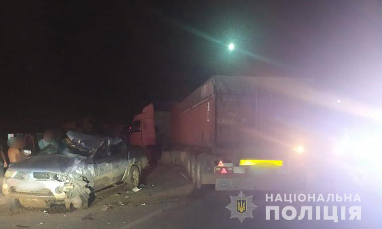 На трассе Одесса – Рени иномарка влетела «в лоб» грузовику: есть погибший (фото) «фото»
