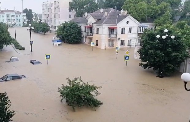 Крым снова и снова затапливает: причины и следствие (фото, видео) «фото»