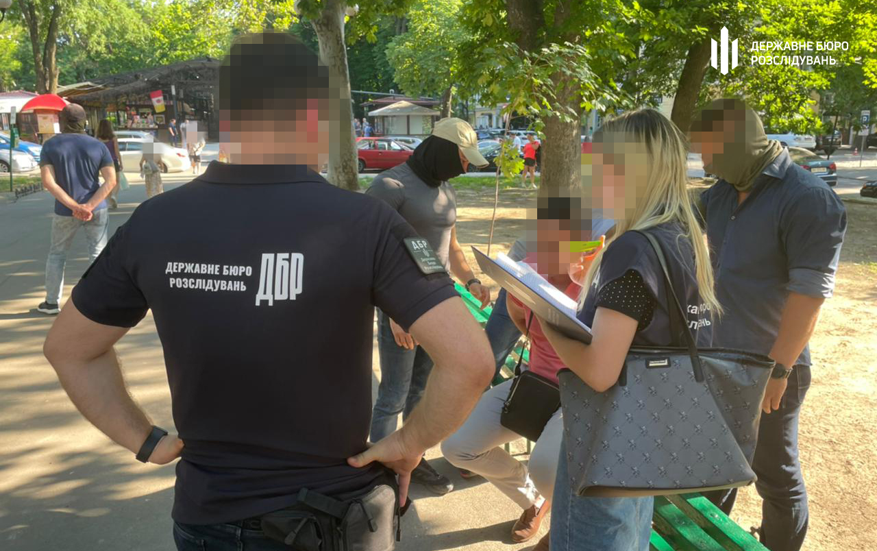 Инспектора Одесской таможни задержали на взятке в тысячу долларов (фото, аудио) «фото»