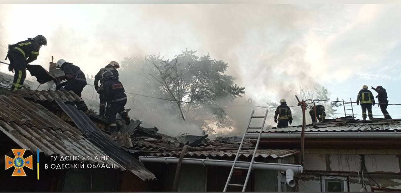 На Балковской горит заброшка: на месте работают пожарные (фото) «фото»