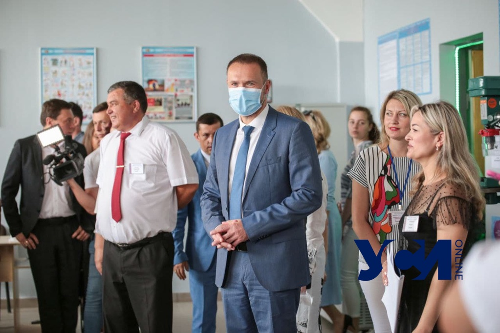 Министр образования Сергей Шкарлет дает брифинг в Одессе (фото) «фото»