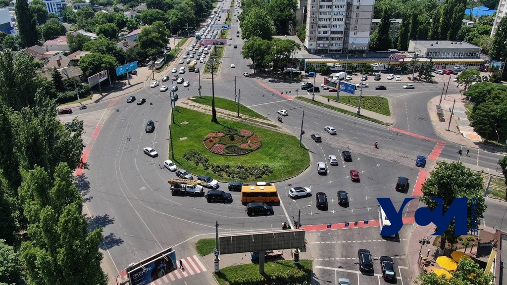 На площади Толбухина появилась велодорожка и изменилась схема движения (фото) «фото»