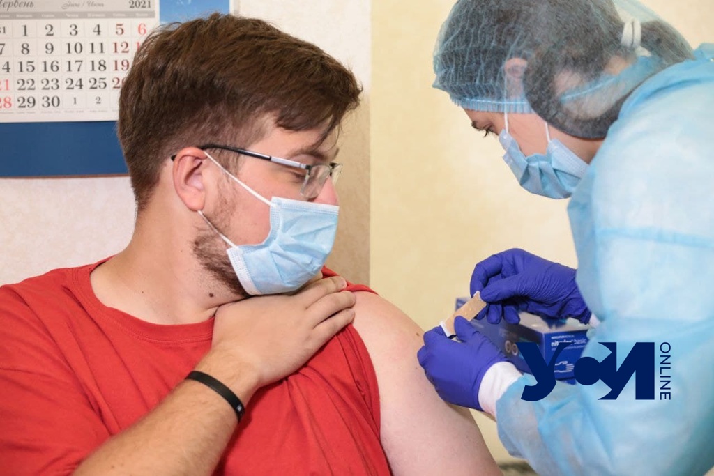 В Украине стартовал пятый этап вакцинации против COVID-19 «фото»