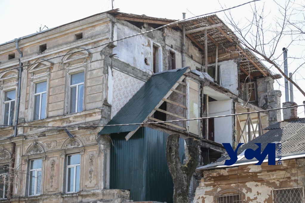 Рухнувший памятник архитектуры в центре Одессы восстановят за 4,5 миллионов «фото»