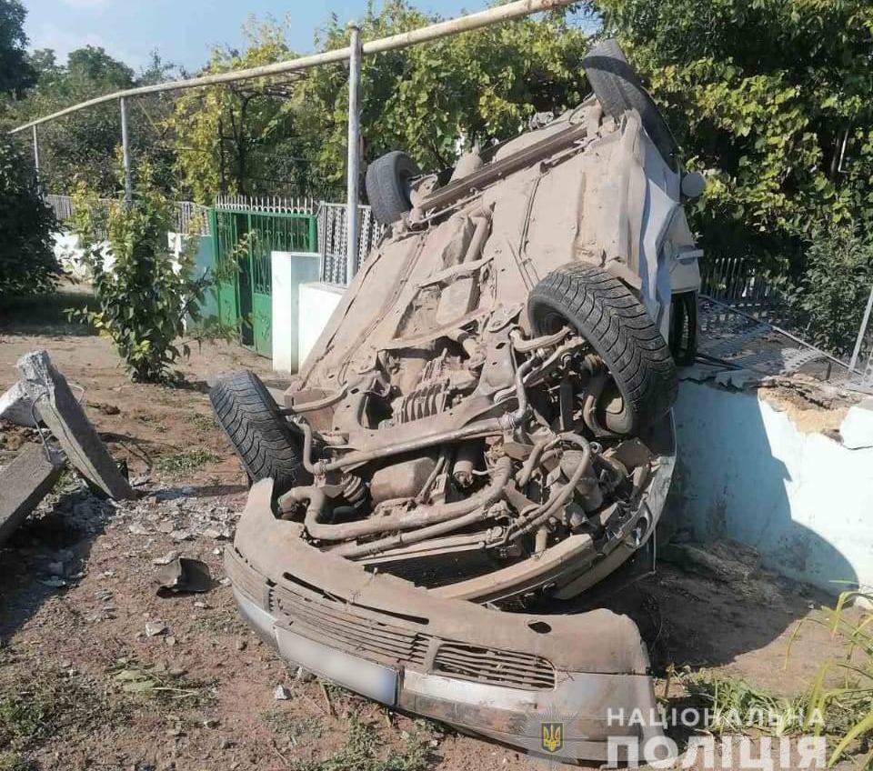 В Одесской области перевернулась легковушка: погиб мужчина «фото»