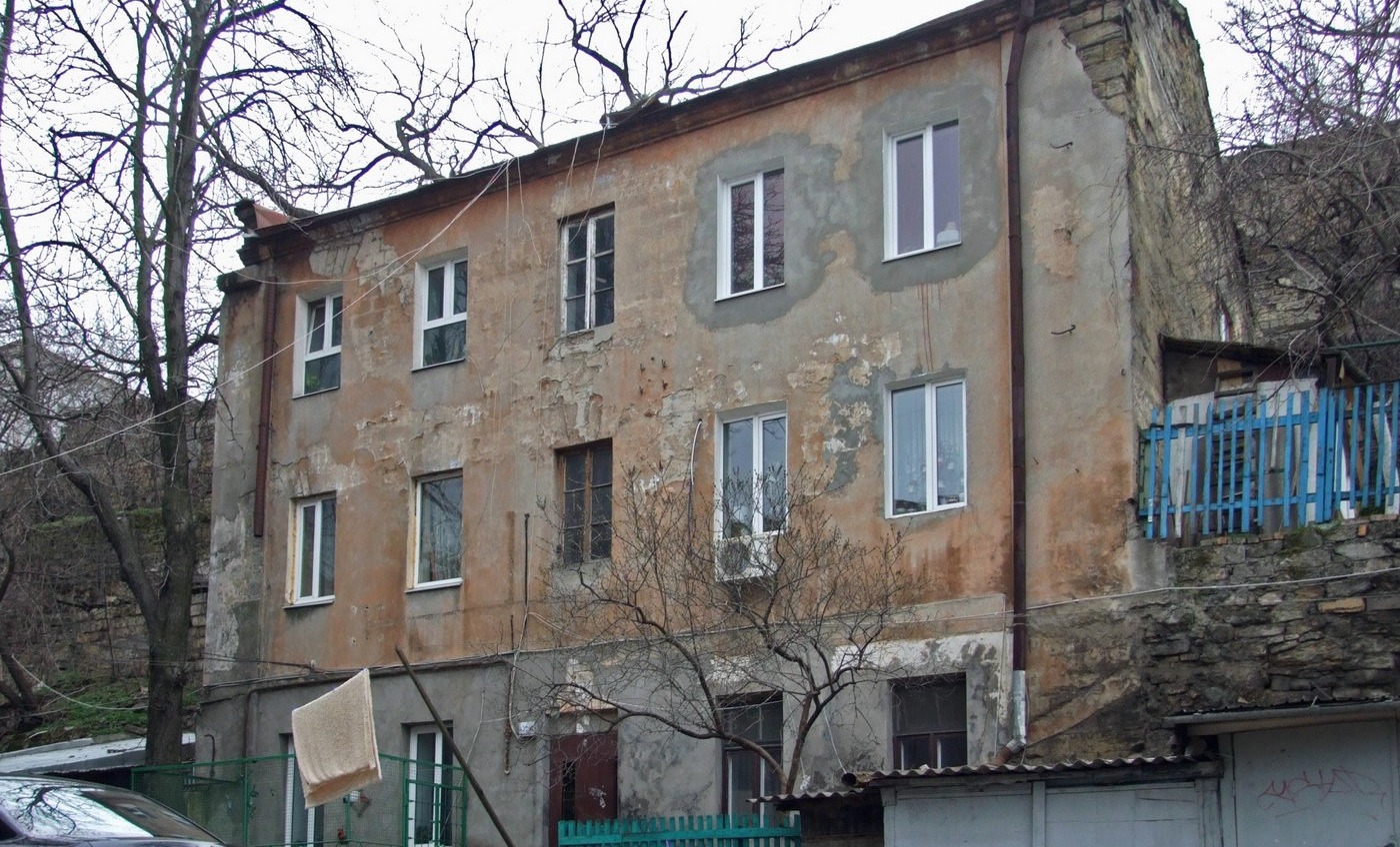 На спуске Маринеско отремонтируют старый жилой дом за 24 миллиона «фото»