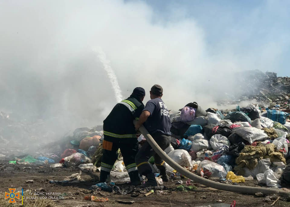 В Одесской области горела свалка (фото) «фото»