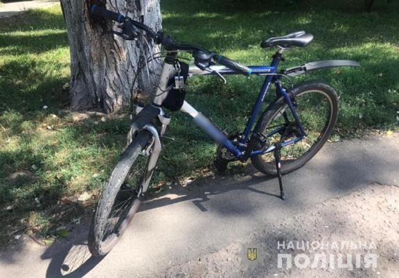 Одессит украл велосипед у курьера «фото»